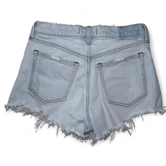 Abercrombie & Fitch The Mom High Rise Shorts Light Wash Size 27/4 Regular - Picture 3 of 6